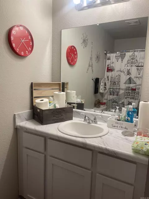 Bath - 7057 Woodsgate Cv, Alexander, AR 72002 photo 1 of 2