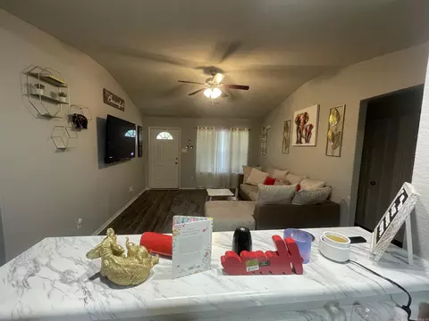 Living - 7057 Woodsgate Cv, Alexander, AR 72002 photo 1 of 1