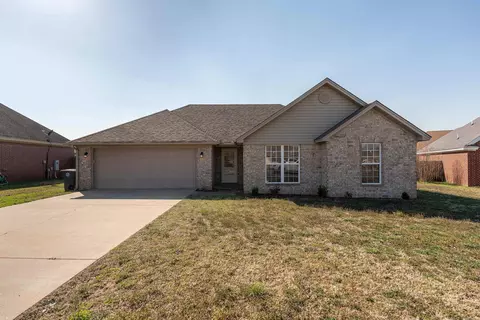 404 Craig Dr, Searcy, AR 72143