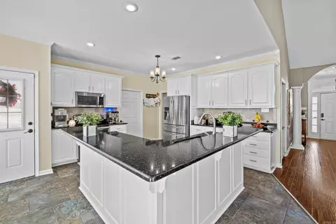 Kitchen - 111 Martha Jean Ln, Beebe, AR 72012 photo 2 of 5