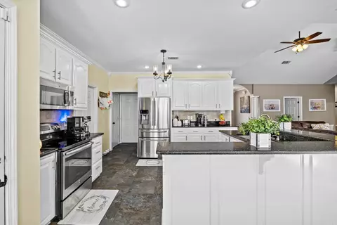 Kitchen - 111 Martha Jean Ln, Beebe, AR 72012 photo 3 of 5