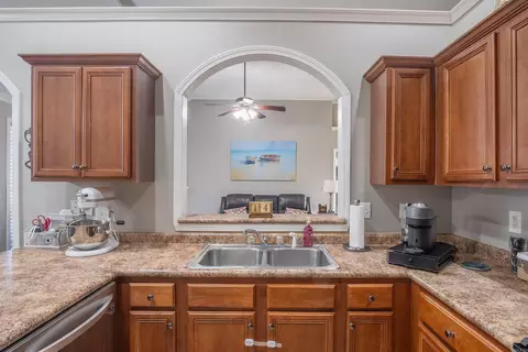 Kitchen - 12 Payton Dr, Cabot, AR 72023 photo 3 of 4