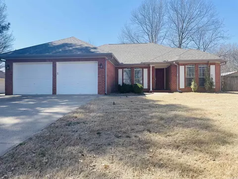 301 Pickwicket, Conway, AR 72034 photo 1