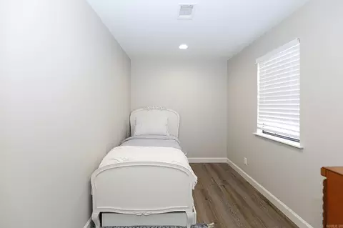 Bedroom - 15500 Dusky Ln, Bauxite, AR 72011 photo 8 of 8