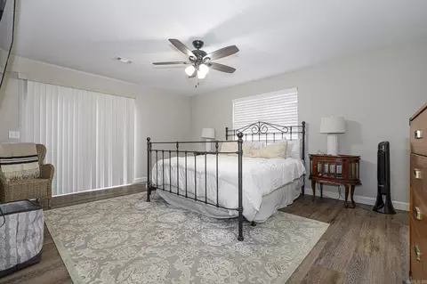 Bedroom - 15500 Dusky Ln, Bauxite, AR 72011 photo 4 of 8
