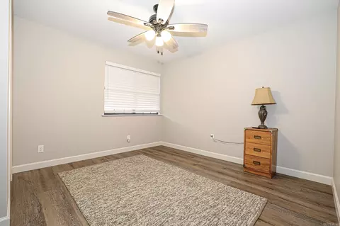 Bedroom - 15500 Dusky Ln, Bauxite, AR 72011 photo 1 of 8