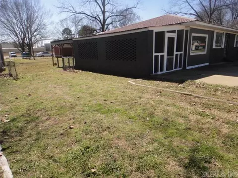 505 E 3rd St, Mccrory, AR 72101 photo 2