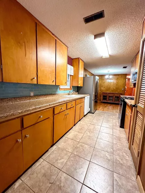 464 3rd St, Clinton, AR 72031 photo 7