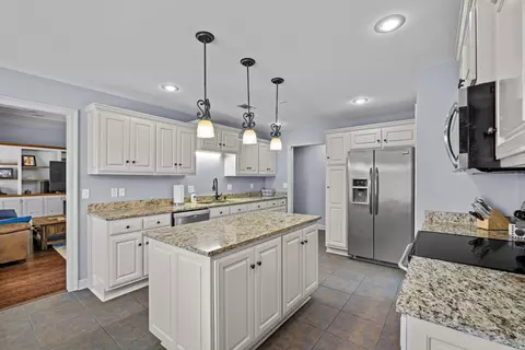 Kitchen - 500 Llama, Searcy, AR 72143 photo 2 of 4