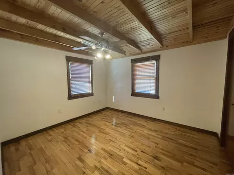 Bedroom - 82 Herpel Rd, Mountain View, AR 72560 photo 2 of 3