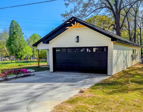 817 Lewis Ave, Bauxite, AR 72011 photo 2