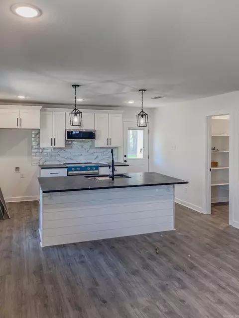 817 Lewis Ave, Bauxite, AR 72011 photo 6