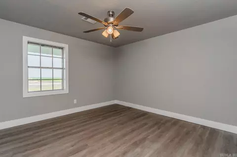Bedroom - 11264 Maple Grove Ln, Trumann, AR 72472 photo 5 of 6