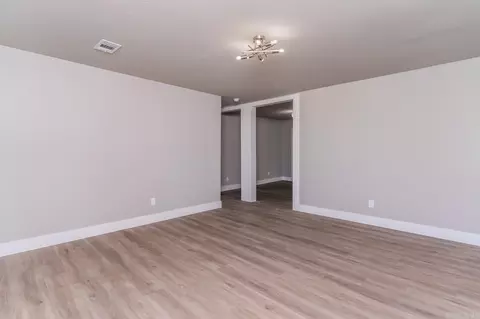 Living - 11264 Maple Grove Ln, Trumann, AR 72472 photo 8 of 8