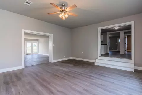 Living - 11264 Maple Grove Ln, Trumann, AR 72472 photo 4 of 8