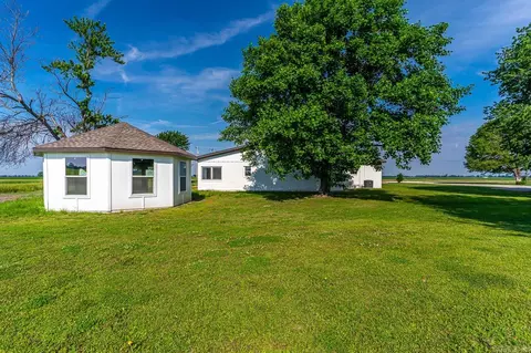 Exterior - 11264 Maple Grove Ln, Trumann, AR 72472 photo 5 of 8