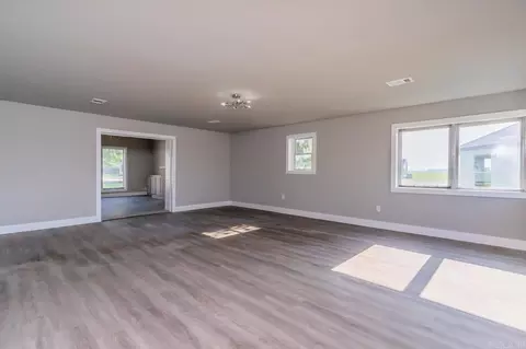 Living - 11264 Maple Grove Ln, Trumann, AR 72472 photo 6 of 8