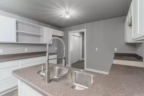 Kitchen - 11264 Maple Grove Ln, Trumann, AR 72472 photo 2 of 2