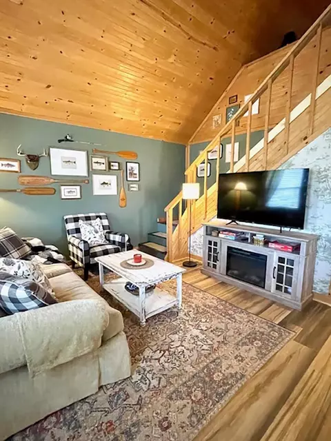 Living - 89 E B E Valley Dr, Hardy, AR 72542 photo 6 of 7