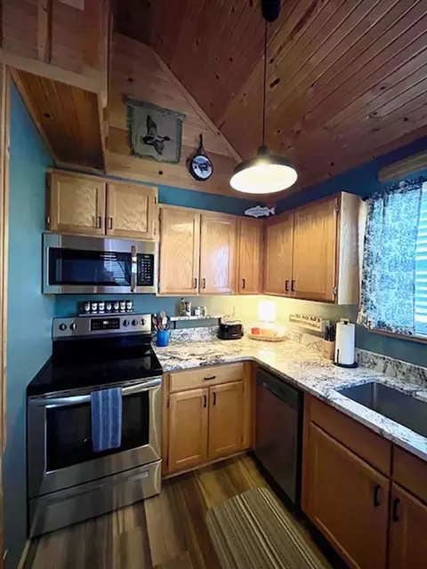 Kitchen - 89 E B E Valley Dr, Hardy, AR 72542 photo 3 of 5