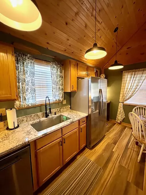 Kitchen - 89 E B E Valley Dr, Hardy, AR 72542 photo 4 of 5