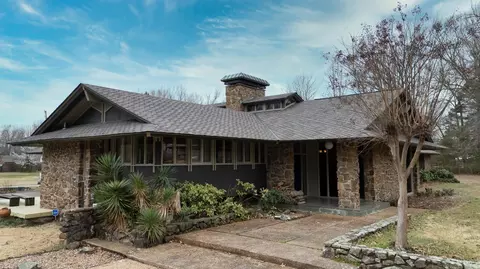 Exterior - 1401 E Main St, Cabot, AR 72023 photo 2 of 5