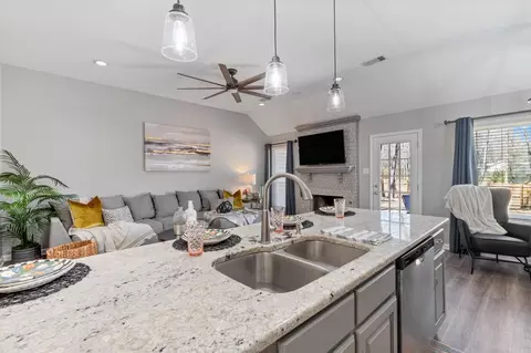 Kitchen - 25 Neal St, Bryant, AR 72022 photo 1 of 4