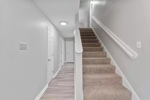 Entry Way - 25 Neal St, Bryant, AR 72022 photo 6 of 7