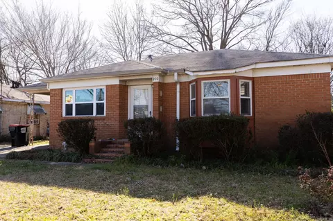 202 Crouch, Benton, AR 72019 photo 3