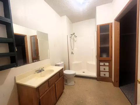 Bath - 6901 Camden Cutoff, Pine Bluff, AR 71603 photo 3 of 3