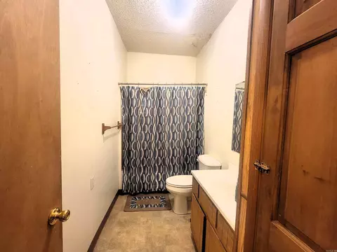 Bath - 6901 Camden Cutoff, Pine Bluff, AR 71603 photo 1 of 3
