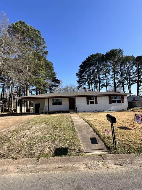 15 Cloverdale Blvd, Searcy, AR 72143