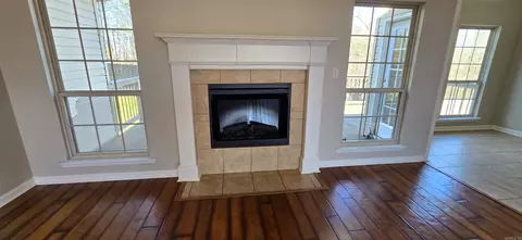 Living - 1023 Skyline Dr, Alexander, AR 72002 photo 3 of 4