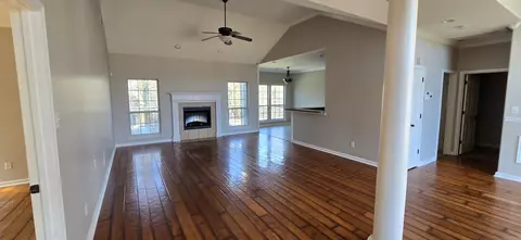 Living - 1023 Skyline Dr, Alexander, AR 72002 photo 2 of 4