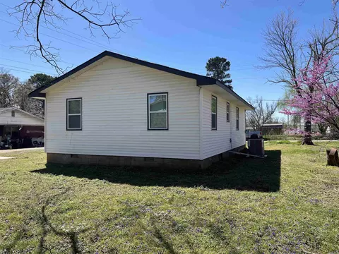 Exterior - 202 E Main St, Corning, AR 72422 photo 4 of 7