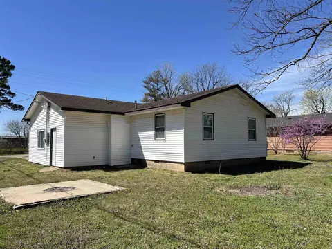 Exterior - 202 E Main St, Corning, AR 72422 photo 3 of 7