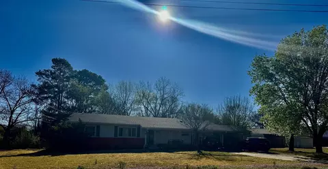 504 N Montgomery St, Clarksville, AR 72830