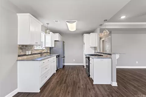 403 Carriage Dr, Benton, AR 72015 photo 10