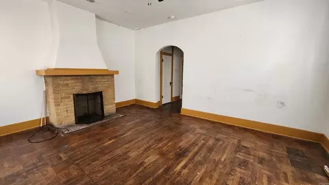 Living - 812-814 W 5th Ave, Pine Bluff, AR 71601 photo 2 of 2