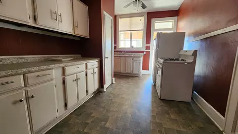 Kitchen - 812-814 W 5th Ave, Pine Bluff, AR 71601 photo 3 of 3