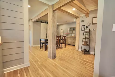Entry Way - 9808 Crossroads, Benton, AR 72019 photo 3 of 4