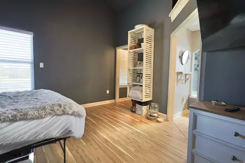 Bedroom - 9808 Crossroads, Benton, AR 72019 photo 3 of 3