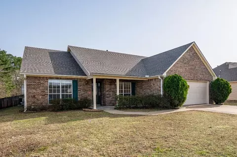 323 Lamplighter Dr, Haskell, AR 72015 photo 2