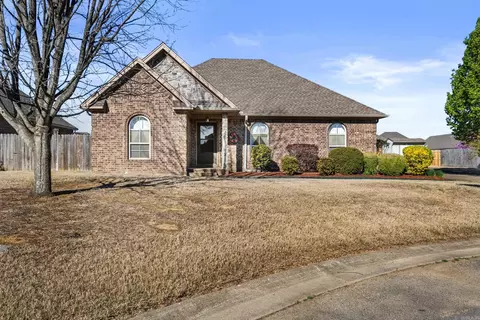 7 Ragan Ct, Searcy, AR 72143