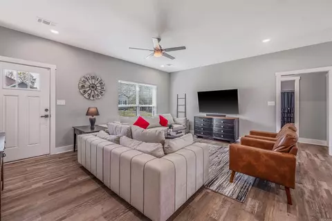 Living - 11 Canten Cv, Greenbrier, AR 72058 photo 1 of 3