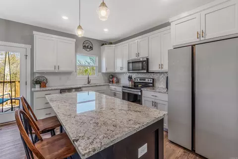 Kitchen - 11 Canten Cv, Greenbrier, AR 72058 photo 4 of 6