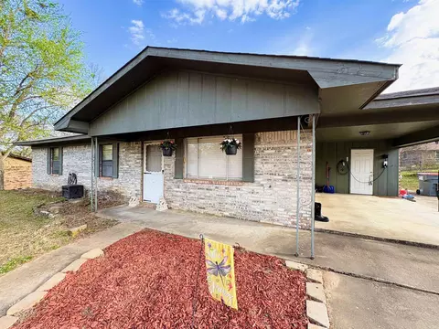 Exterior - 117 E Miami St, Greenwood, AR 72936 photo 2 of 4