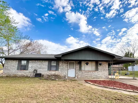 Exterior - 117 E Miami St, Greenwood, AR 72936 photo 4 of 4