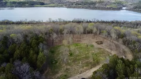 918 Citadel Bluff Trl, Cecil, AR 72930 photo 4