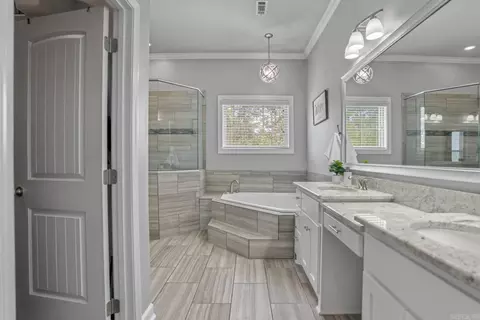 Bath - 6064 Lodestone Dr, Alexander, AR 72002 photo 4 of 7